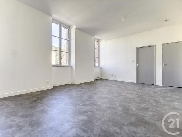 Appartement F2 à louer - 2 pièces - 44.1 m2 - ST POURCAIN SUR SIOULE - 03 - AUVERGNE - Century 21 Lefèbvre Immobilier