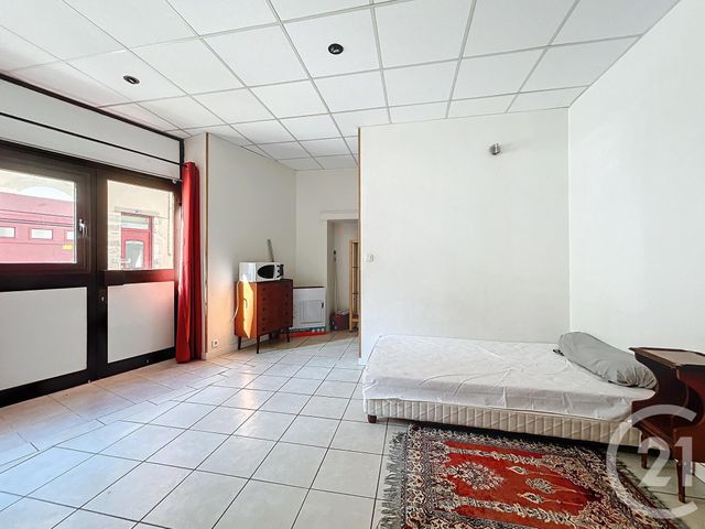 Appartement F1 à louer - 1 pièce - 25.0 m2 - ST POURCAIN SUR SIOULE - 03 - AUVERGNE - Century 21 Lefèbvre Immobilier