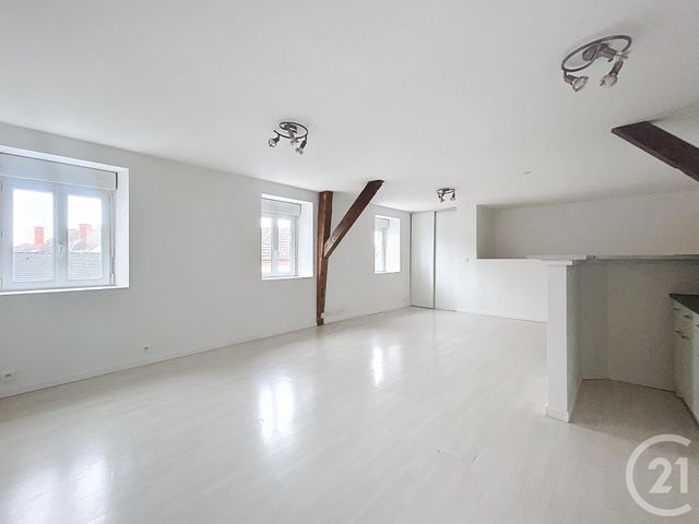 Appartement F2 à louer - 2 pièces - 57.0 m2 - VARENNES SUR ALLIER - 03 - AUVERGNE - Century 21 Lefèbvre Immobilier